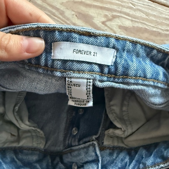Forever 21 Distressed Blue Jeans size 24 - Picture 2 of 3